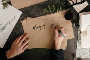 Escribir un libro a mano