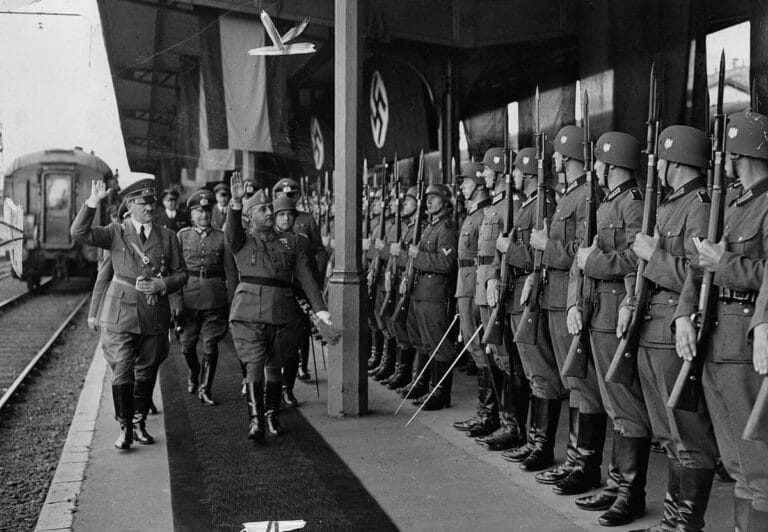 En 1940 Francisco Franco se entrevistó con Adolf Hitler en un tren en Hendaya