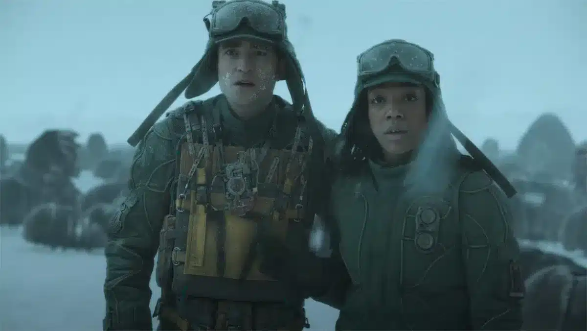 Crítica de Mickey 17 (2025): un Bong Joon-ho sin pena ni gloria